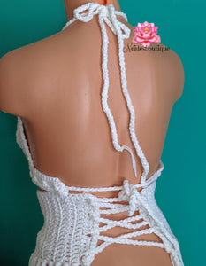 Baddie outfit in White, festival outfit, crochet top and belt